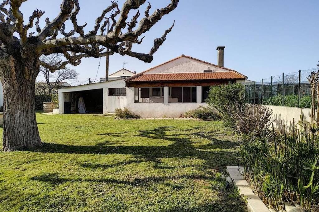 Villa Chalet Typique Au Coeur De La Petite Camargue Vauvert Exterior foto