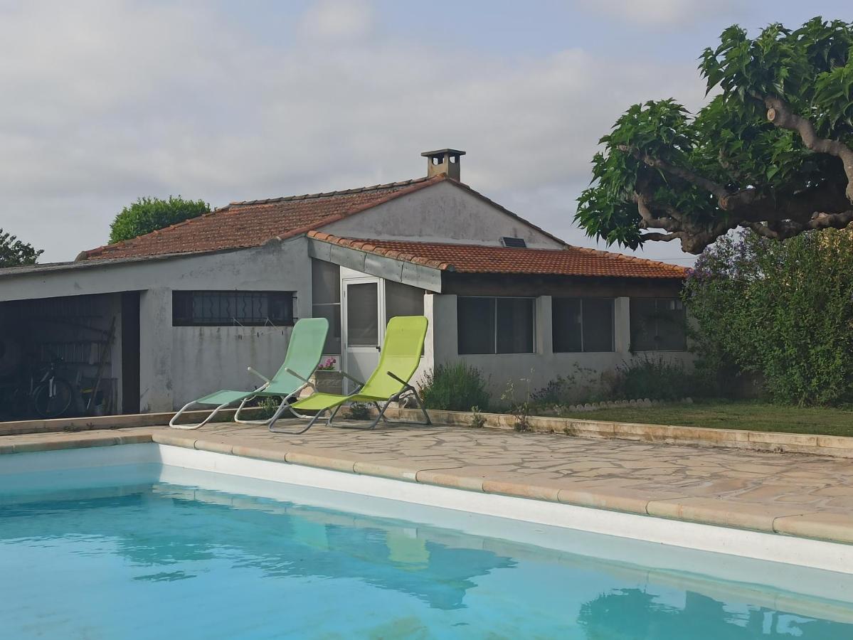 Villa Chalet Typique Au Coeur De La Petite Camargue Vauvert Exterior foto